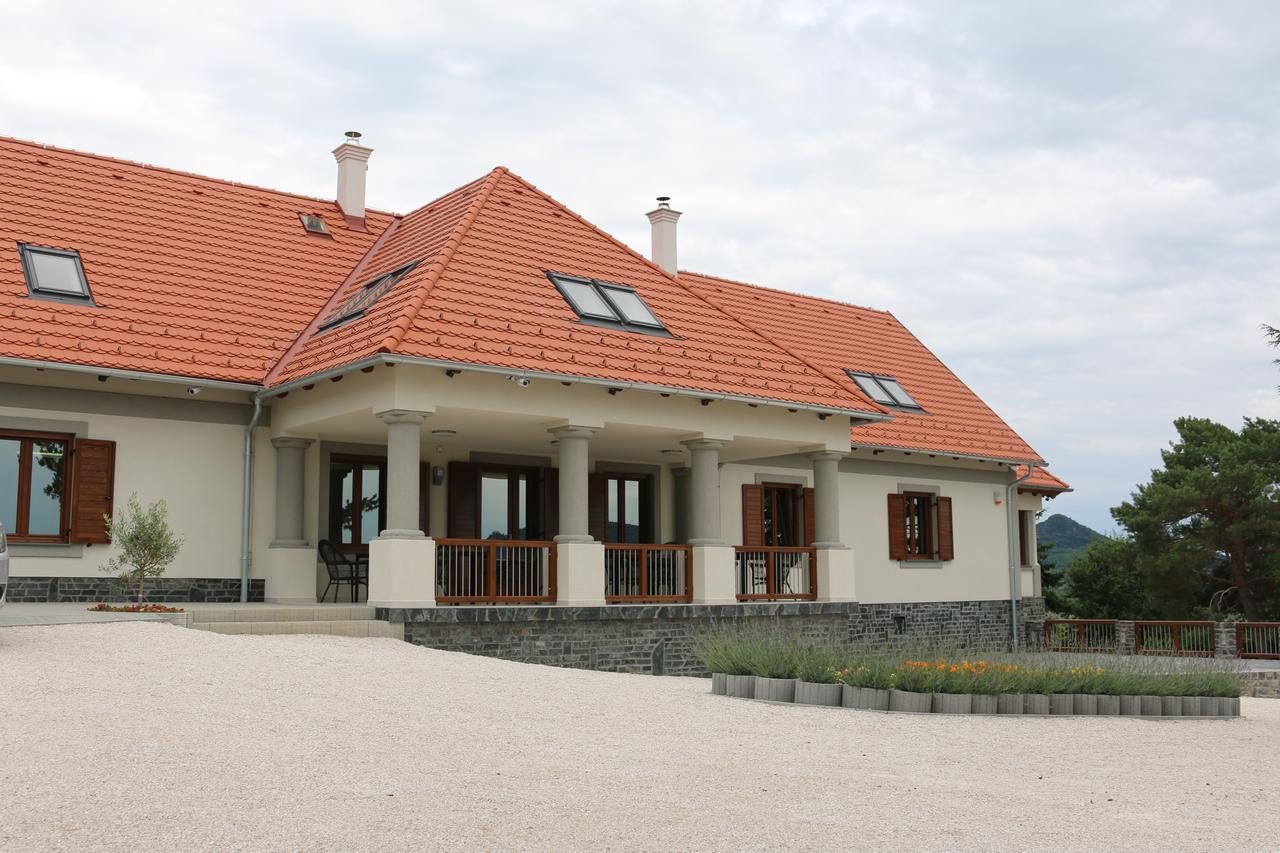 Gyulakeszi Villa Tolnay Vendeghaz מראה חיצוני תמונה